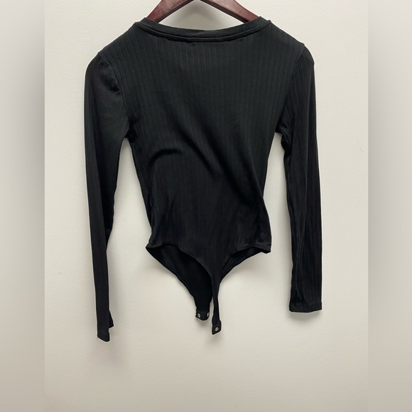 4 for $25 💜 Bluenotes Jet Black Ribbed Bodysuit Size XS - Picture 4 of 5
